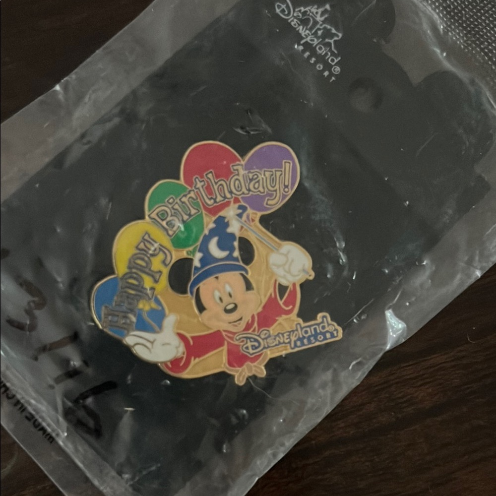 Disney DLR - Happy Birthday Balloons (Sorcerer Mickey)Pin